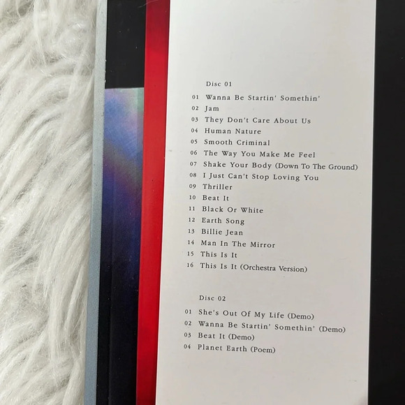 This Is It by Michael Jackson (2 CD, 2009, Sony) Hardcover Booklet, Souvenir - Picture 6 of 16